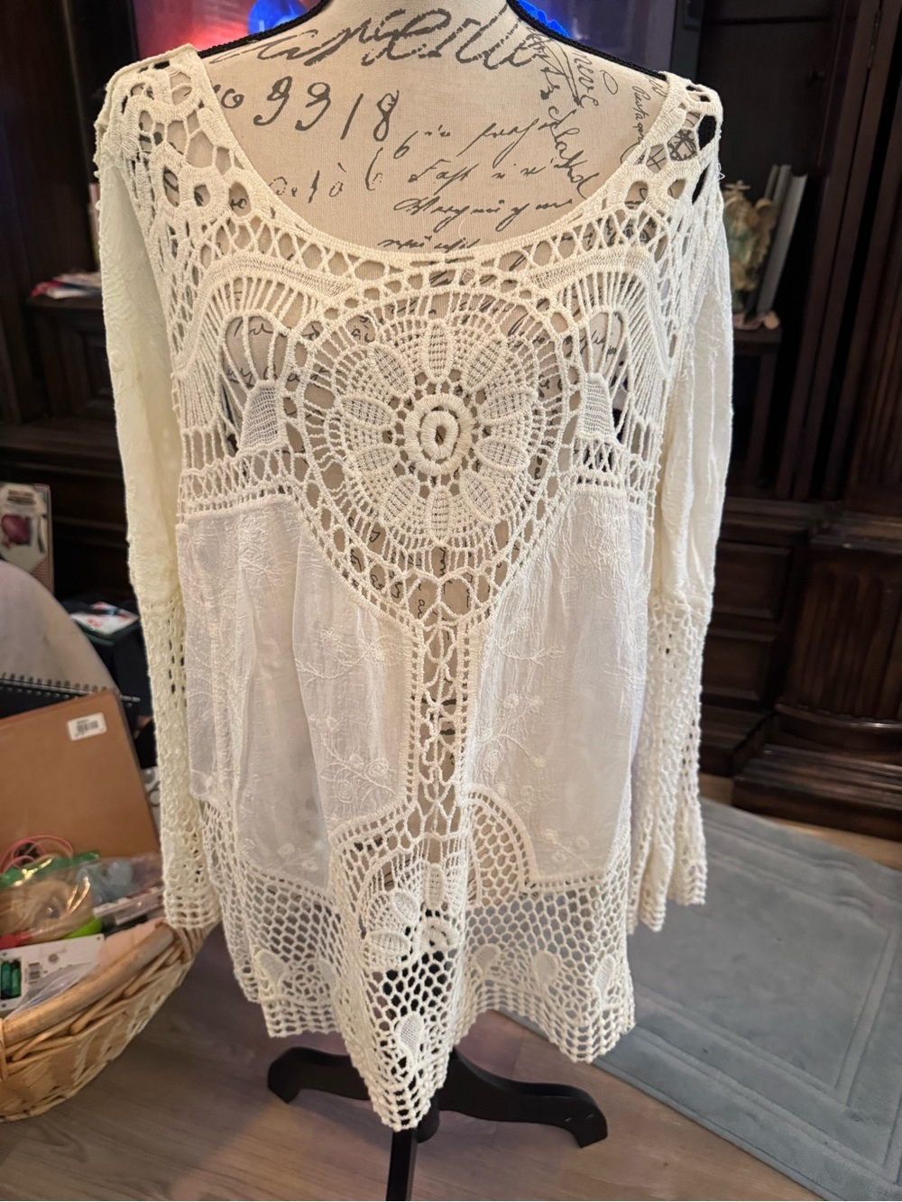 Arianna l/xl nwt Crochet Lace Boho Tunic Top - Cream